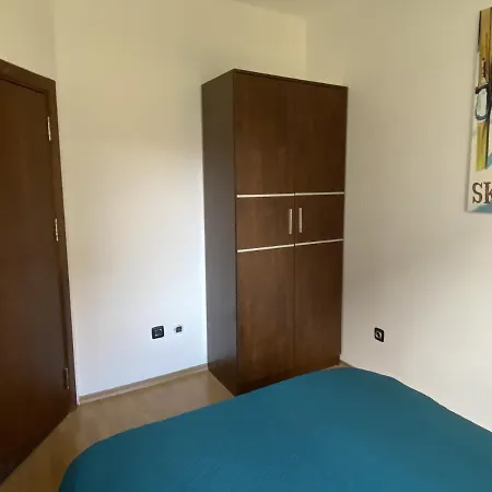2 Bedroom Next To Gondola Lift Апартаменты Банско