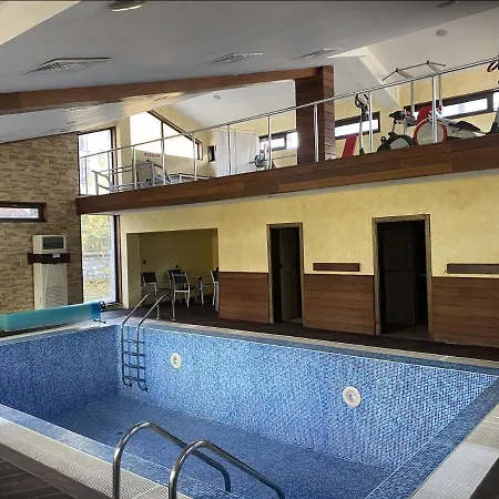 2 Bedroom Next To Gondola Lift Apartament